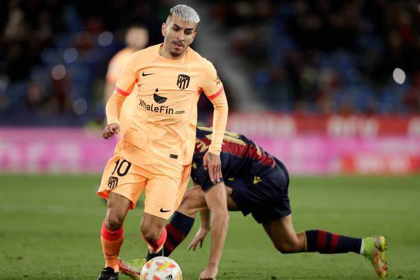 1674089442286007007.jpg FmyWBjsXoB8r16G.jpg