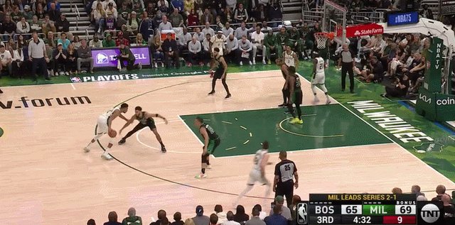 1652262023892071267.gif 1.gif