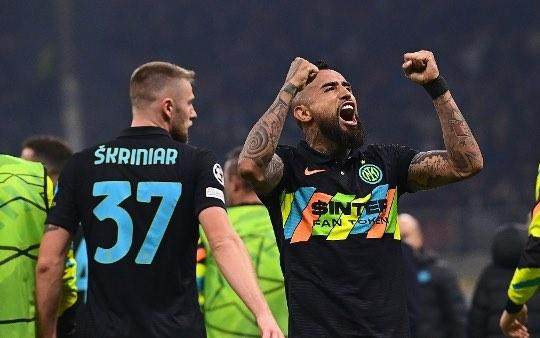 1634698910978037635.jpg 01jW13Vx.jpg